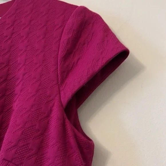 Eliza J Size 2 Fit & Flare address Fuchsia - Picture 9 of 13